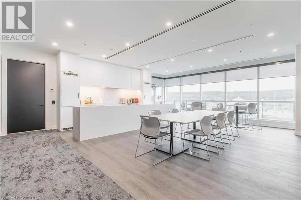 13 WINDWARD Drive Unit# 302, #302