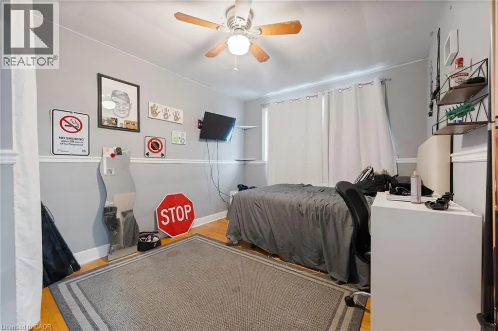 1732 SEELEY Drive