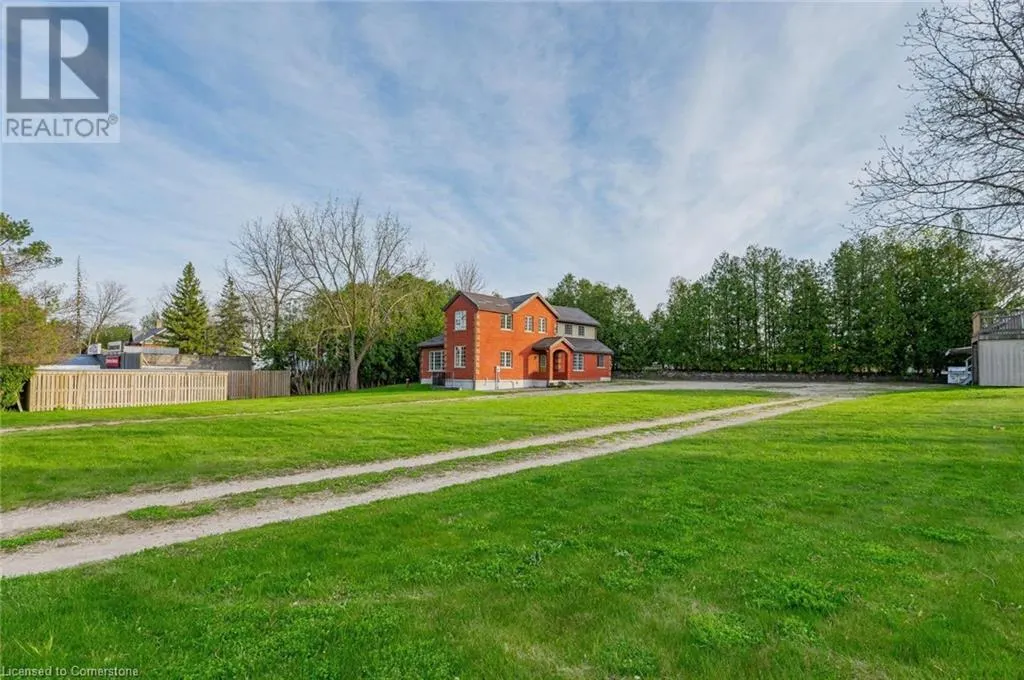 4 BROCK Road N