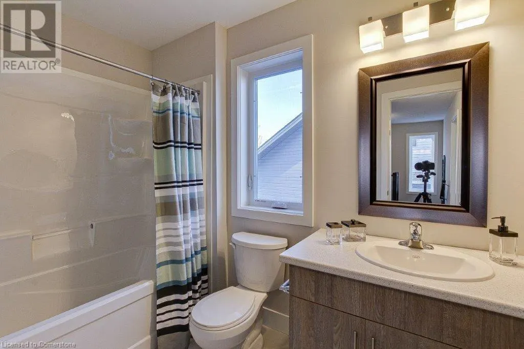 2274 SOUTHPORT Crescent