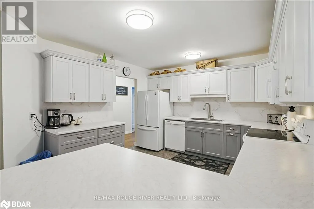 475 PARKHILL Road W Unit# 222, #222