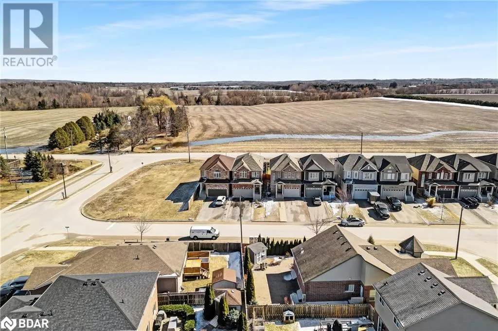 15 WAGNER Crescent