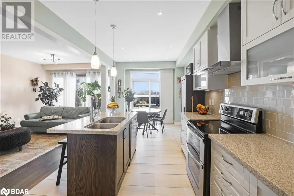 15 WAGNER Crescent