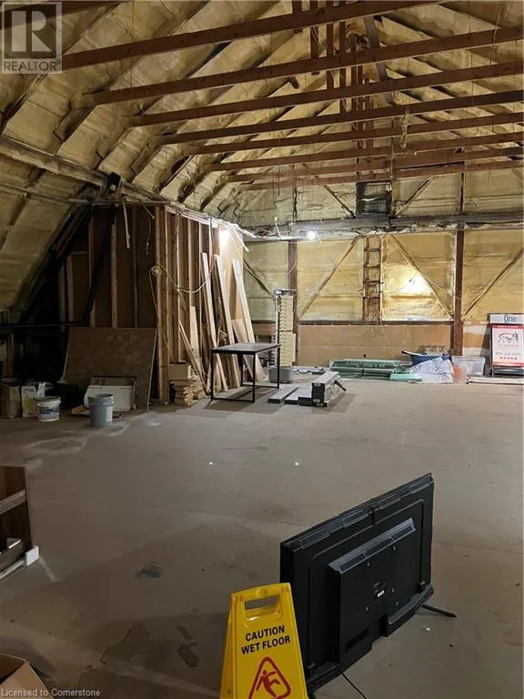 52 HAMILTON PLANK Road