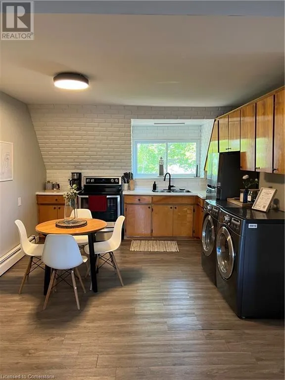 52 HAMILTON PLANK Road
