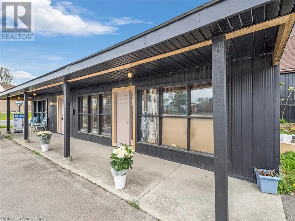 52 HAMILTON PLANK Road
