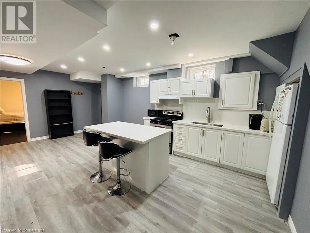 118 JACOBSON Avenue Unit# lower, #lower