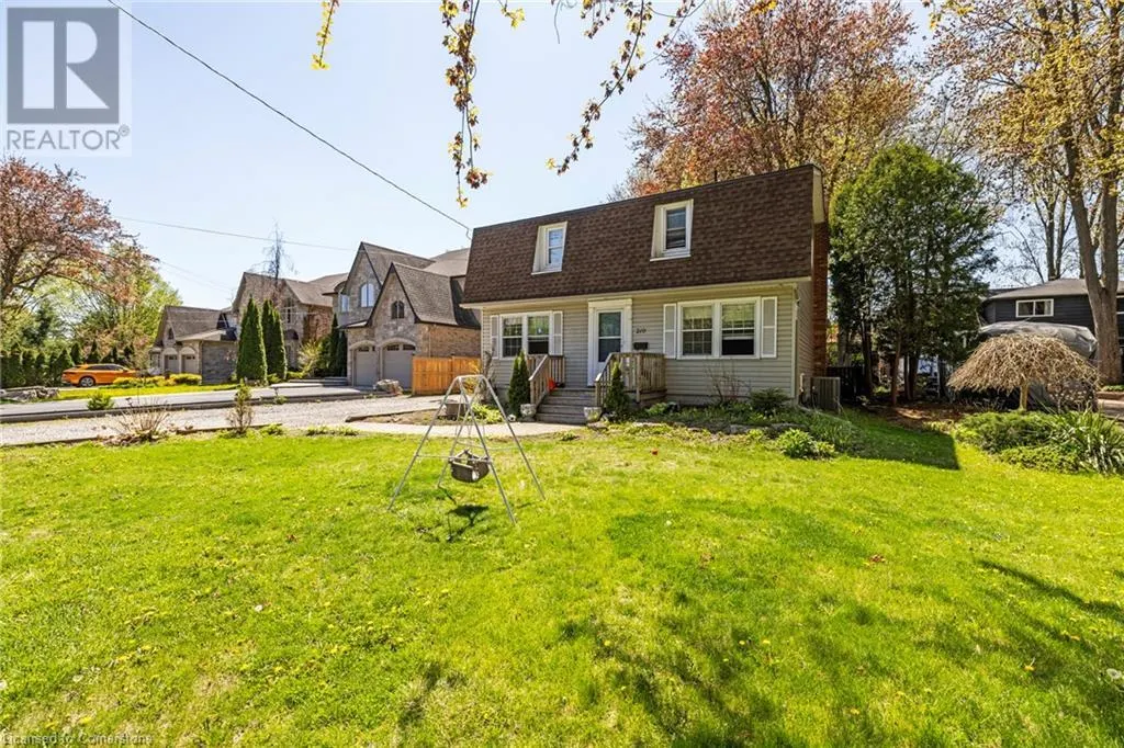 210 VALLEYVIEW Drive