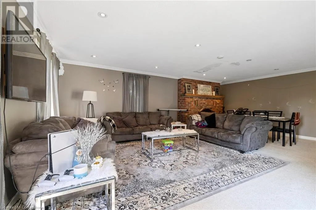 210 VALLEYVIEW Drive