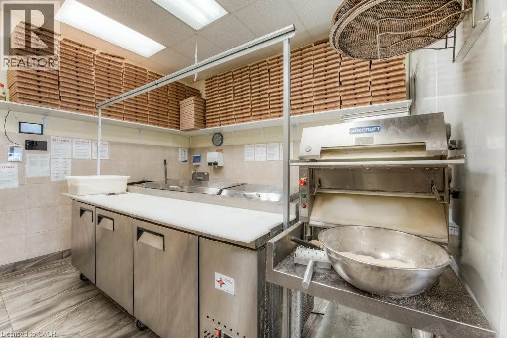 20 WOODLAWN Road E Unit# 6, #6