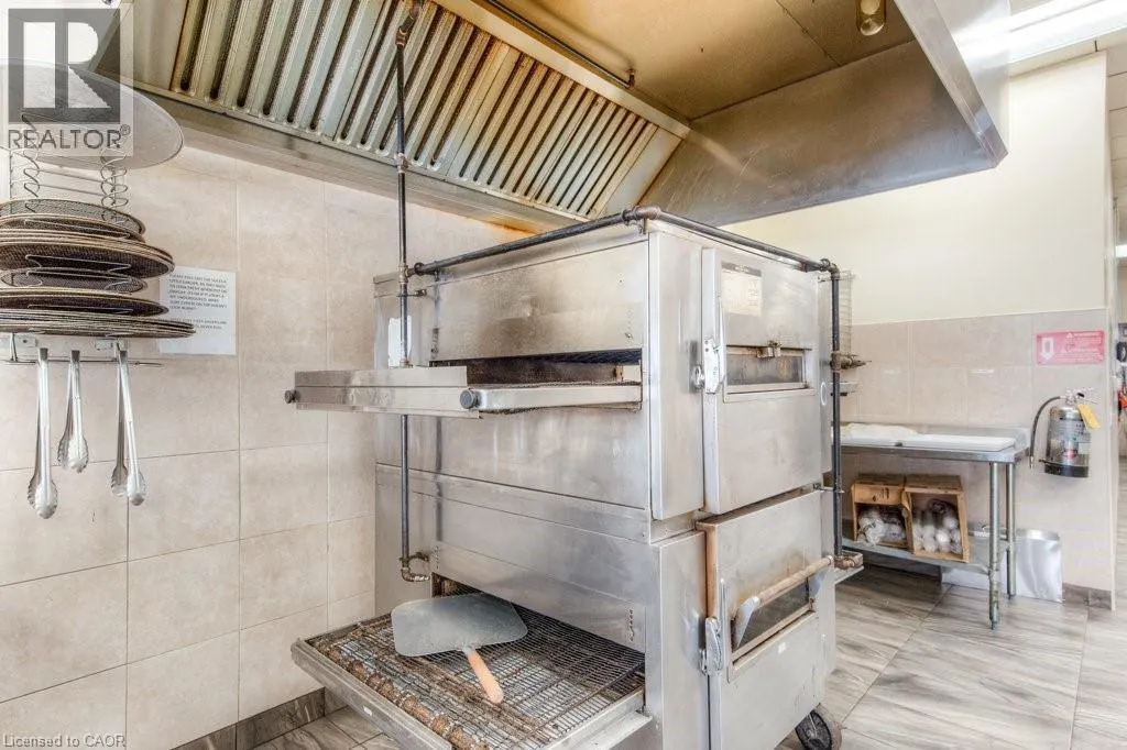 20 WOODLAWN Road E Unit# 6, #6
