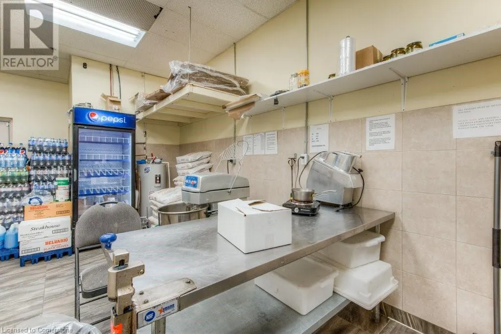 20 WOODLAWN Road E Unit# 6, #6
