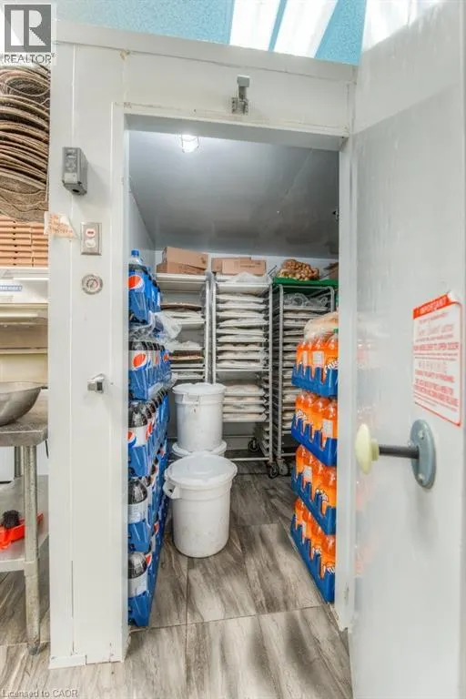 20 WOODLAWN Road E Unit# 6, #6