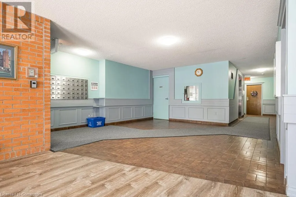 23 MAIN Street Unit# 205, #205