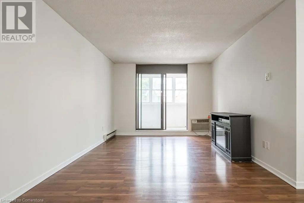 23 MAIN Street Unit# 205, #205