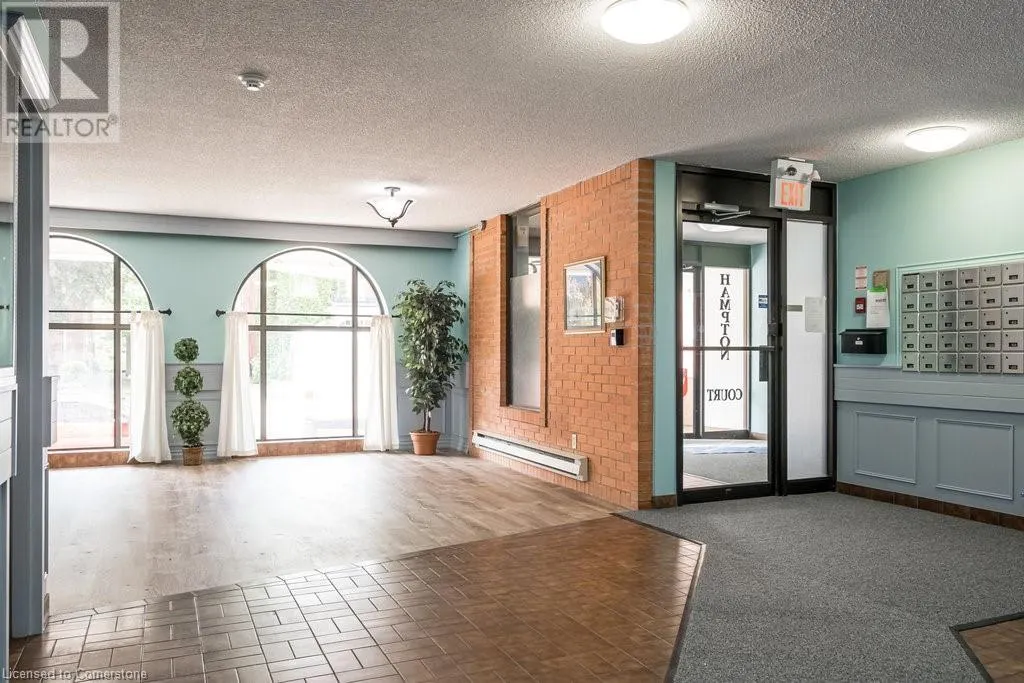 23 MAIN Street Unit# 205, #205