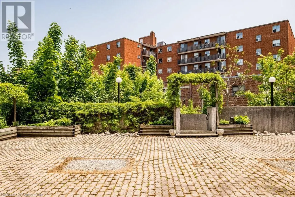 23 MAIN Street Unit# 205, #205