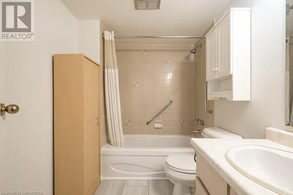 23 MAIN Street Unit# 205, #205