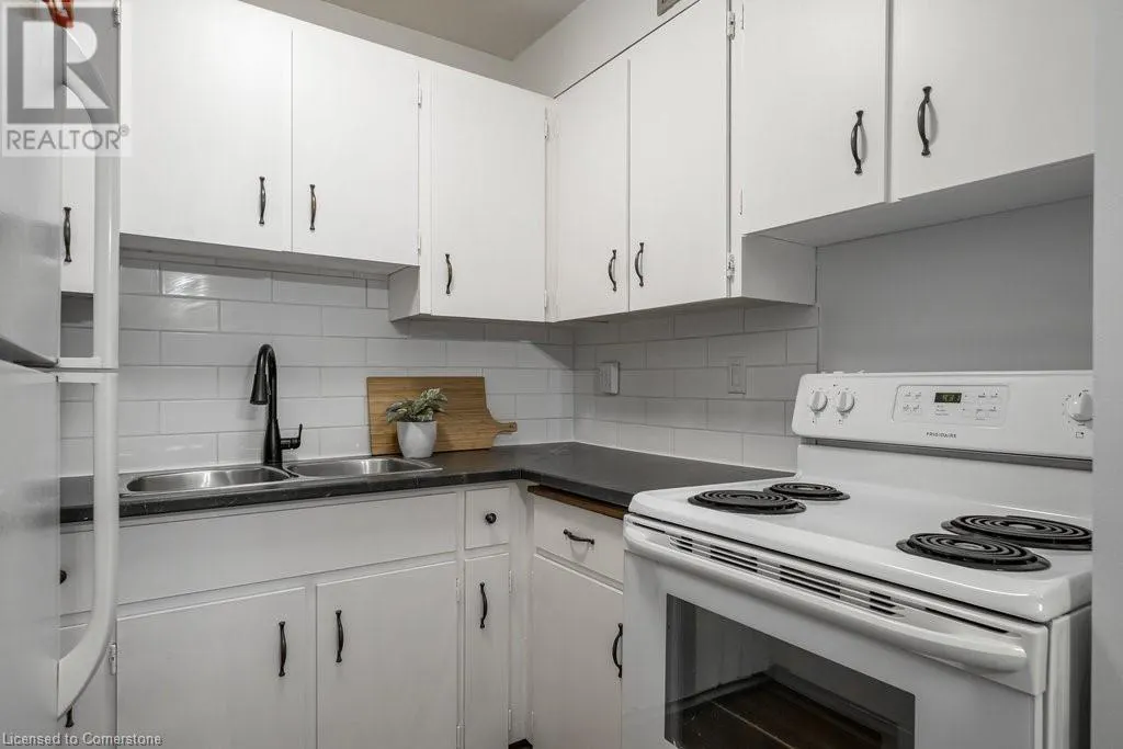 23 MAIN Street Unit# 205, #205