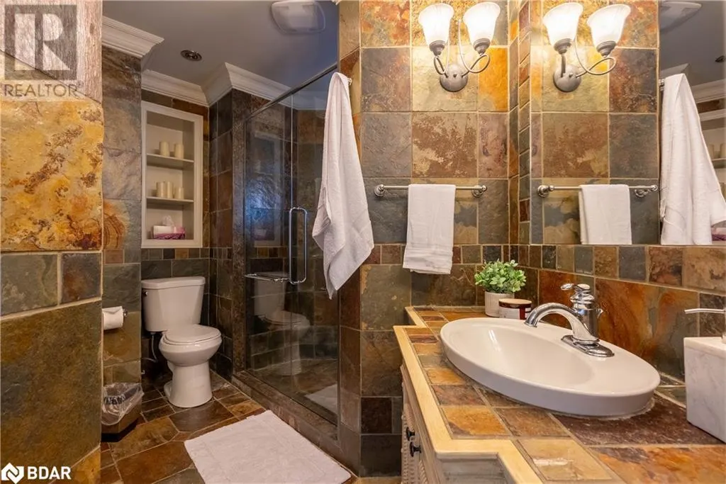 183 LAKESHORE Road W