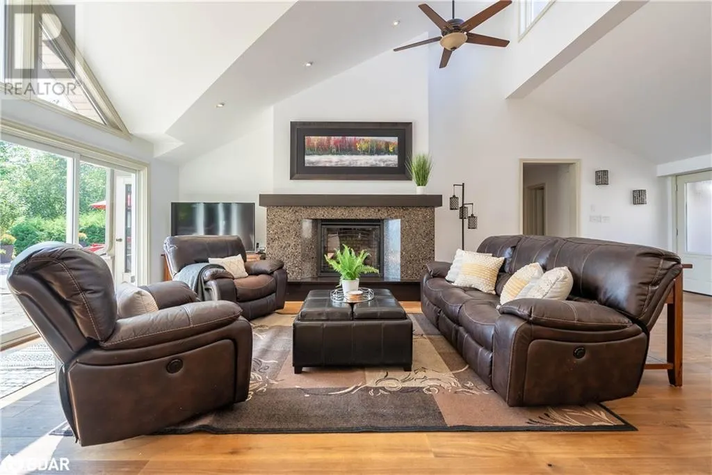 183 LAKESHORE Road W