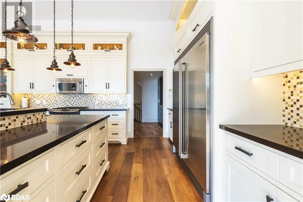 183 LAKESHORE Road W