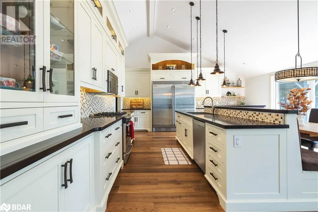 183 LAKESHORE Road W