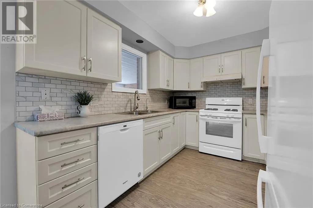 175 VICTORIA Street Unit# 34, #34