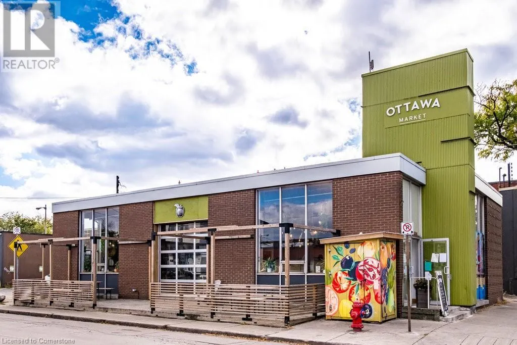 204 OTTAWA Street N