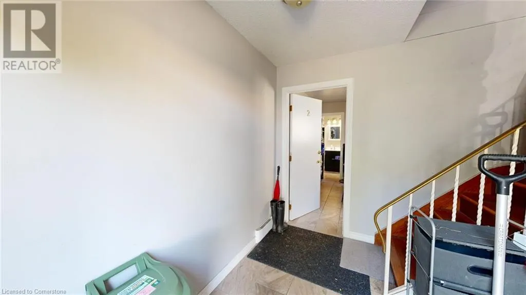 184 SIMCOE Street
