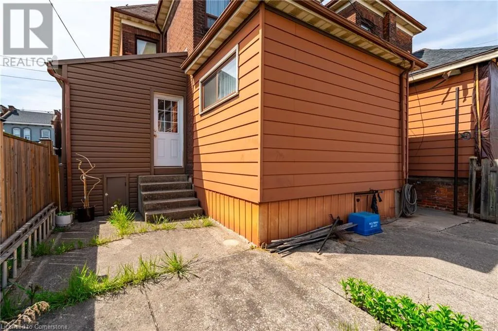 244 HUGHSON Street N
