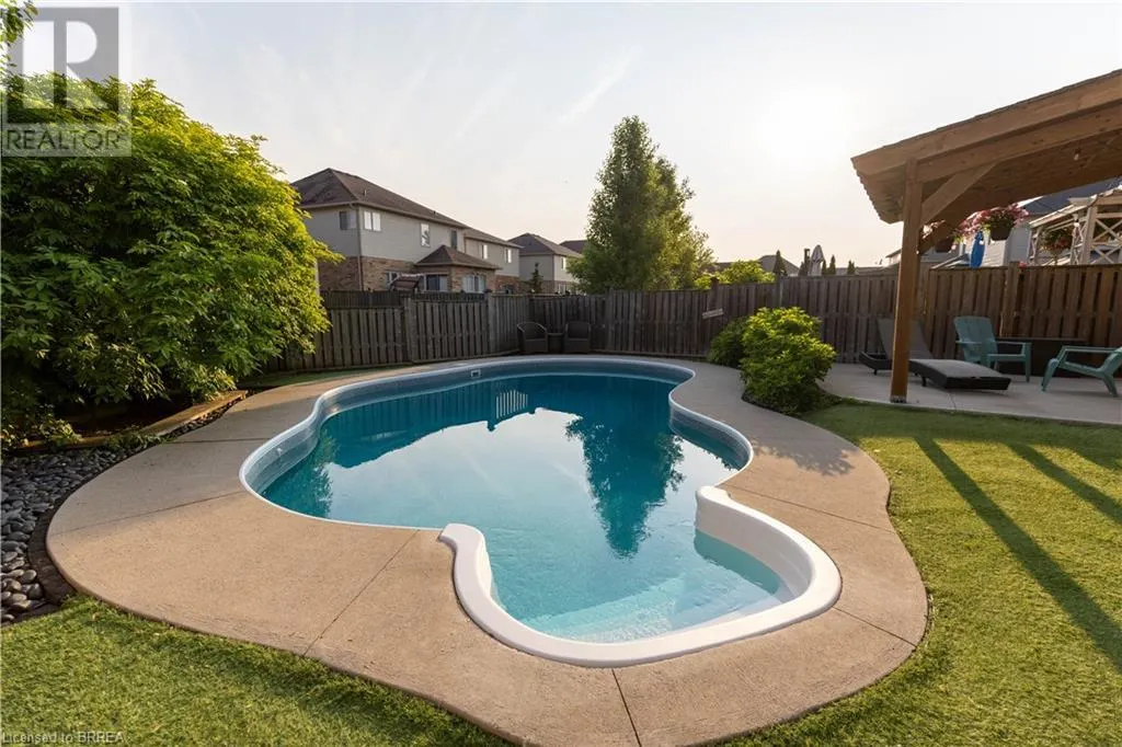 81 WINDWOOD Drive