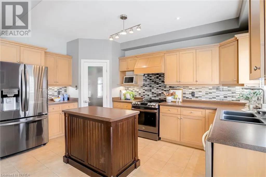 81 WINDWOOD Drive