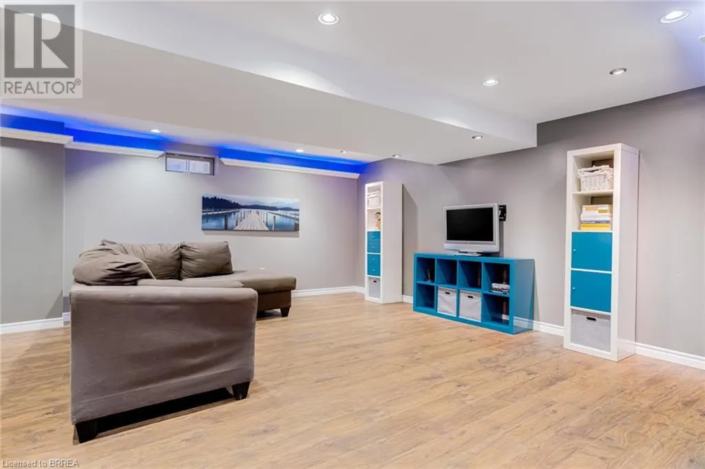81 WINDWOOD Drive
