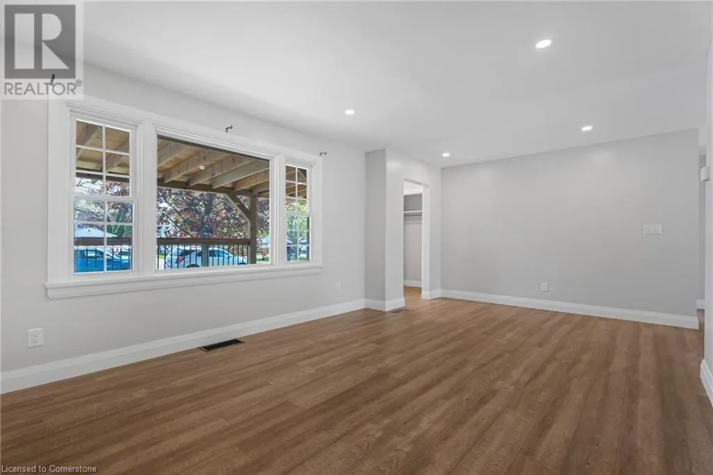 9 HEYWOOD Avenue
