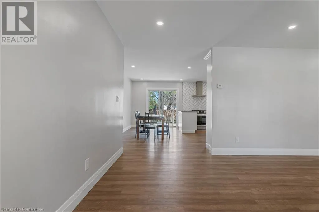 9 HEYWOOD Avenue