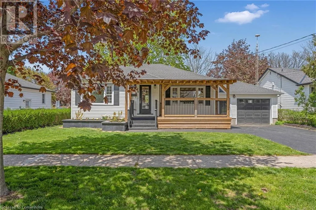 9 HEYWOOD Avenue