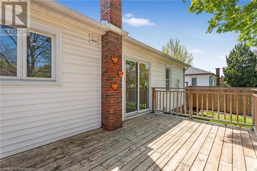 9 HEYWOOD Avenue