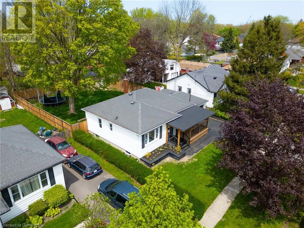 9 HEYWOOD Avenue