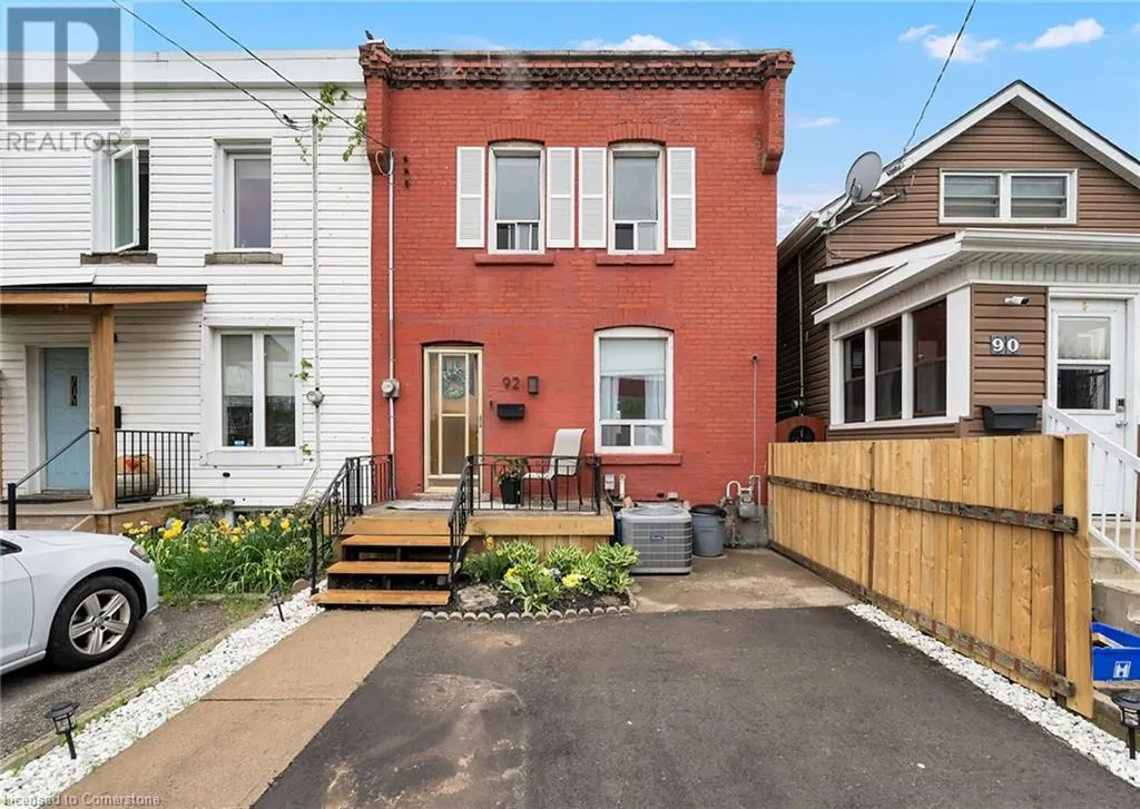 92 GLENDALE Avenue N