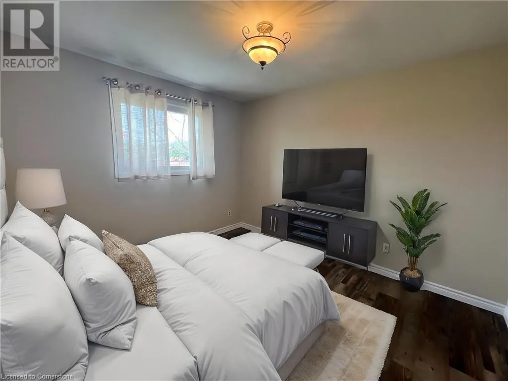 46 KIMBERLY Road Unit# MAIN LEVEL, #MAIN LEVEL
