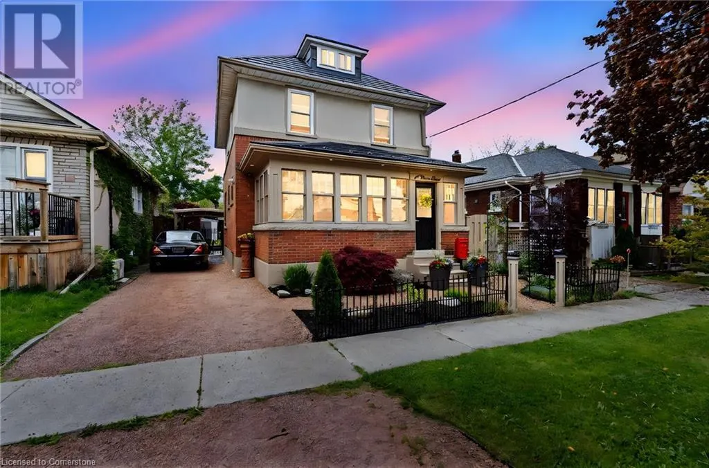 47 CURRIE Street
