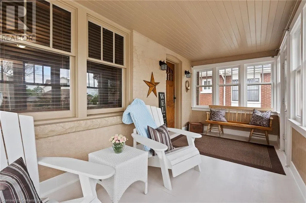 47 CURRIE Street