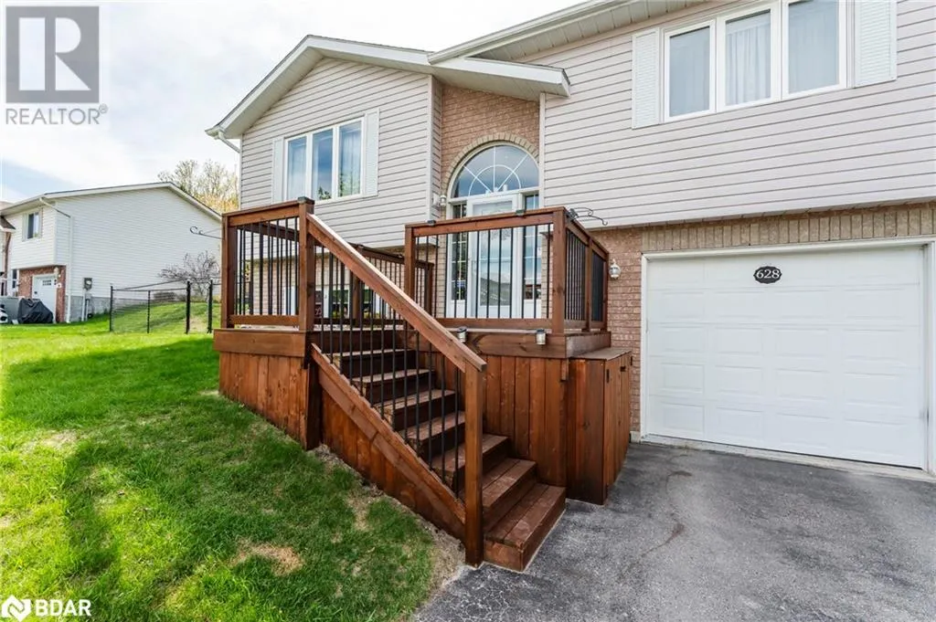 628 WAYNE Crescent