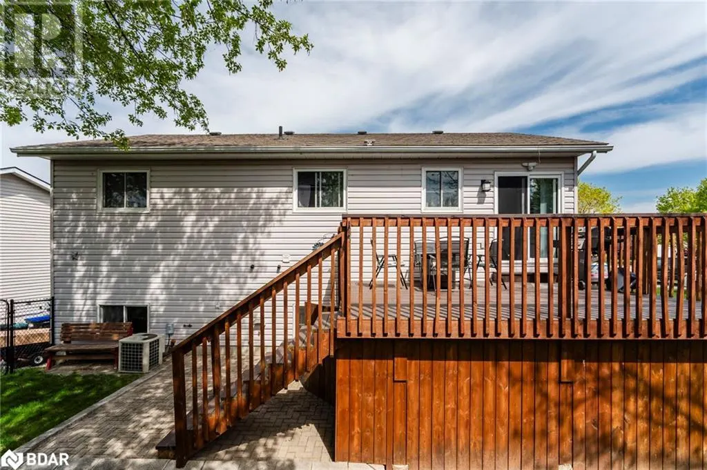 628 WAYNE Crescent