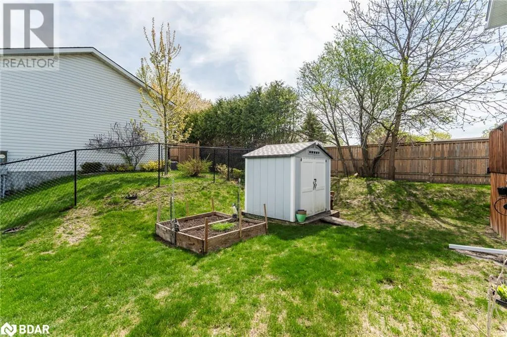628 WAYNE Crescent