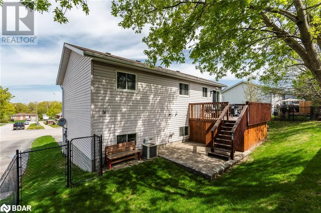 628 WAYNE Crescent