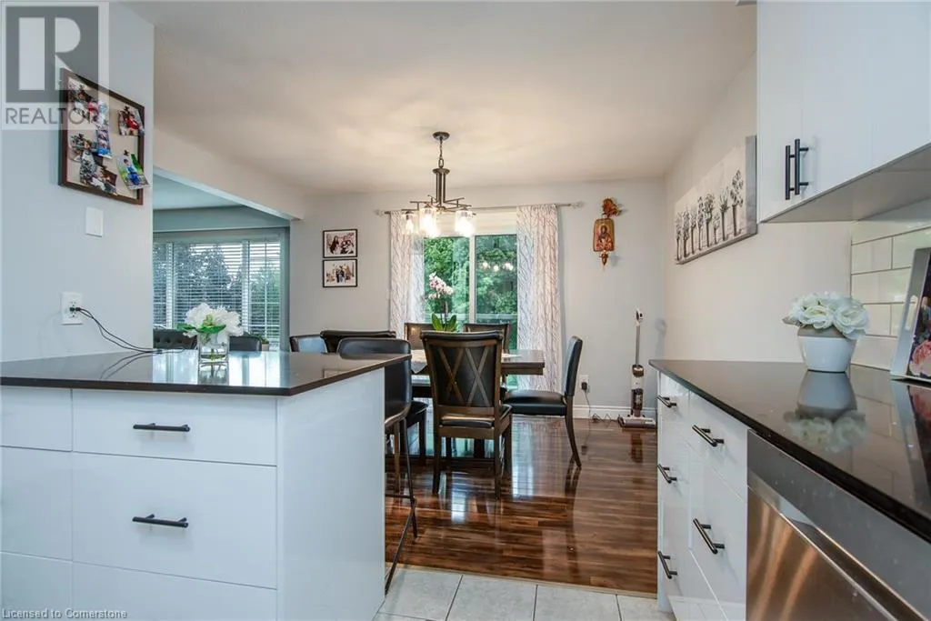 82 CARNABY Crescent