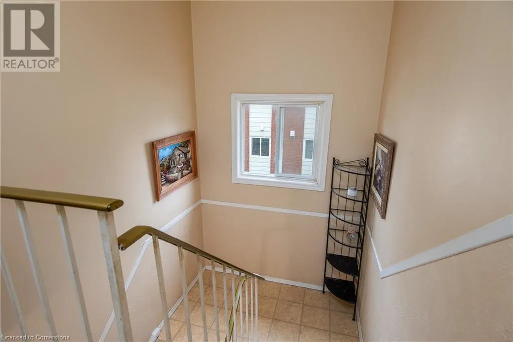 82 CARNABY Crescent