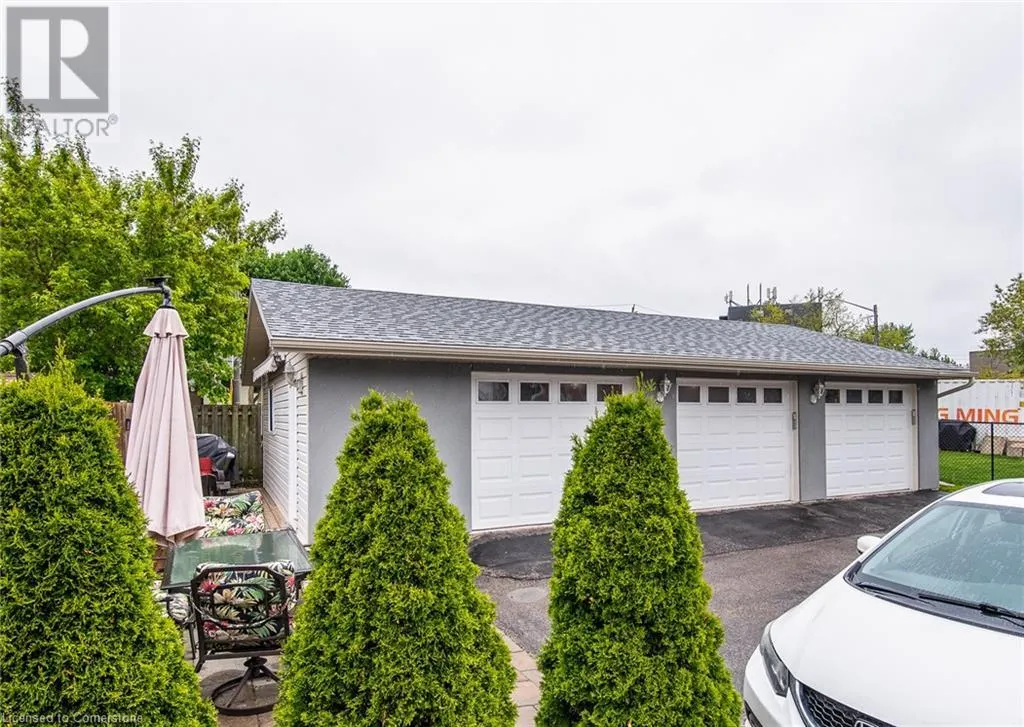 82 CARNABY Crescent